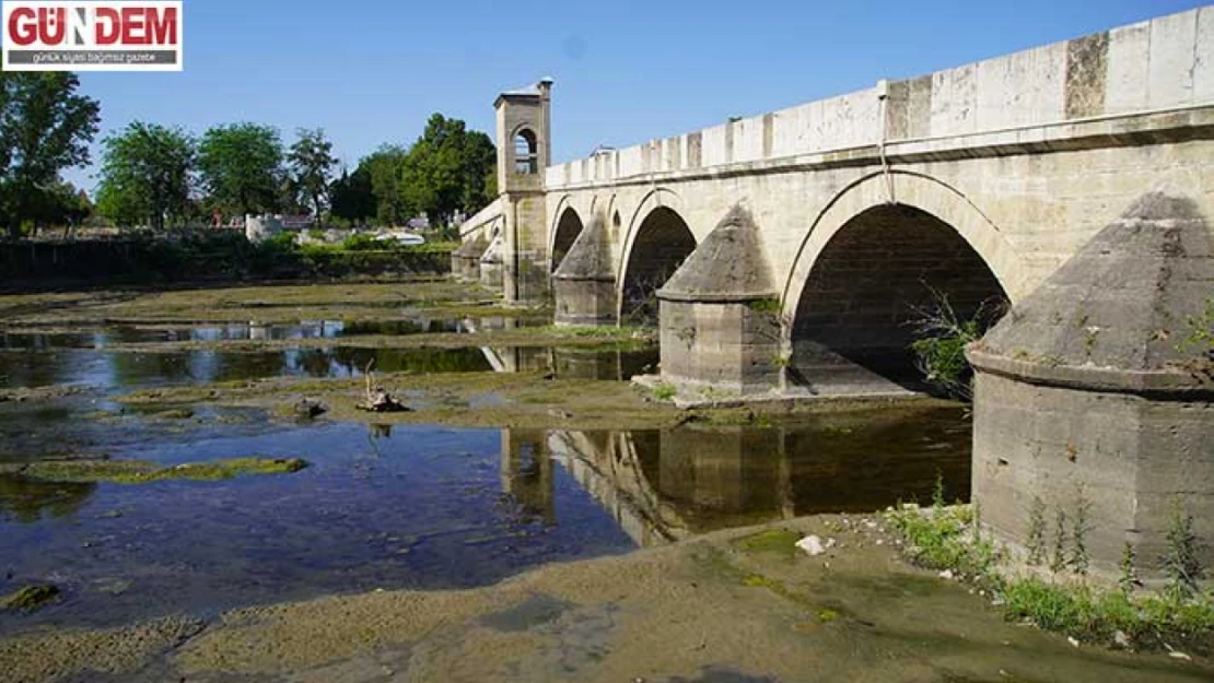 Tunca Nehri dibi gördü, su akışı durma noktasına geldi