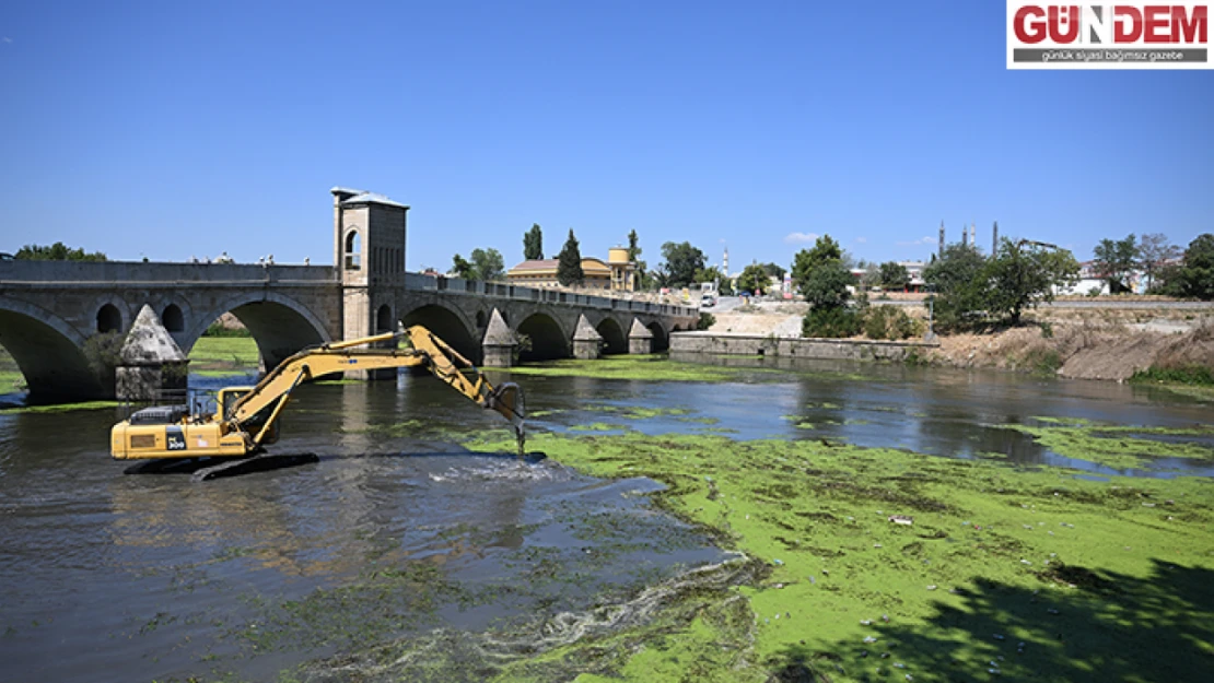 Tunca Nehri yatağında temizlik çalışması başlatıldı