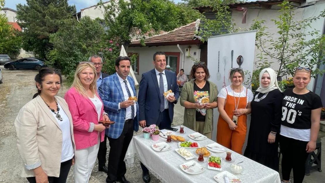 Türk Mutfağı Haftası etkinliğinde vatandaşlara yöresel yemekler ikram edildi