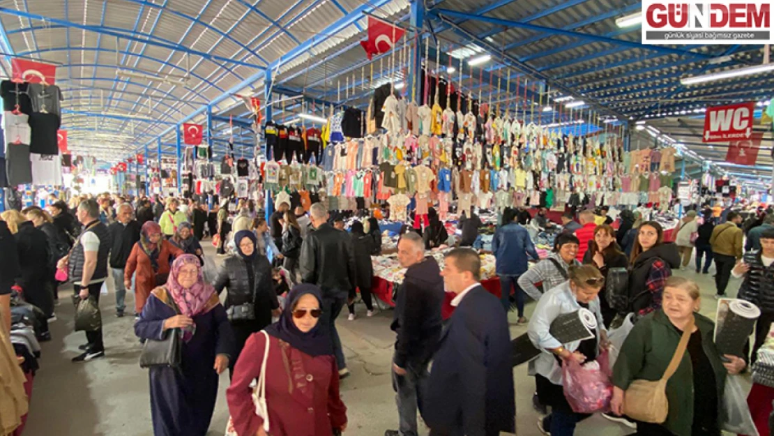  Ulus Pazarı yerli turistleri vatandaşları ağırladı