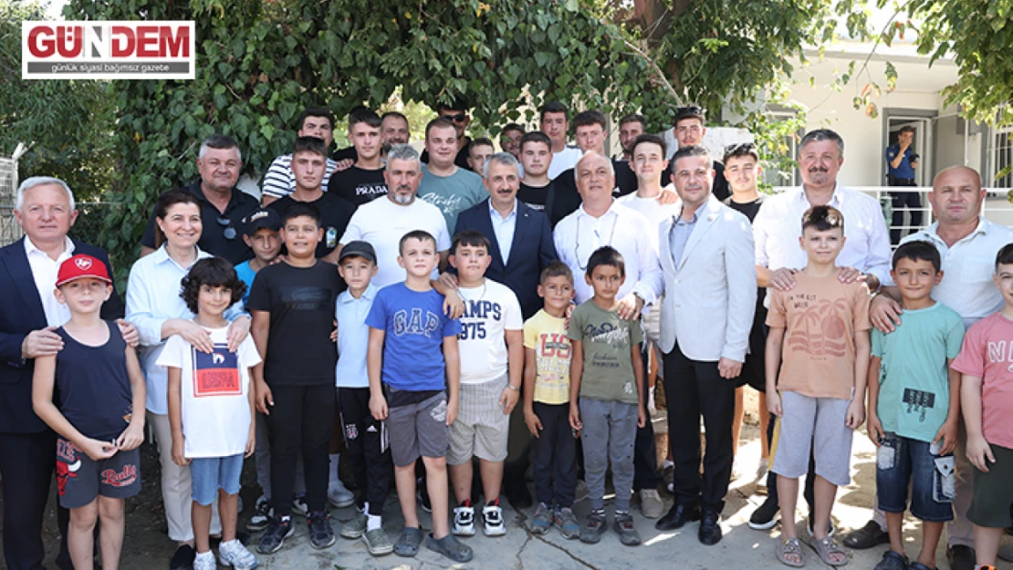 Vali Sezer'in sözü köydeki tüm çocukların yüzünü güldürdü