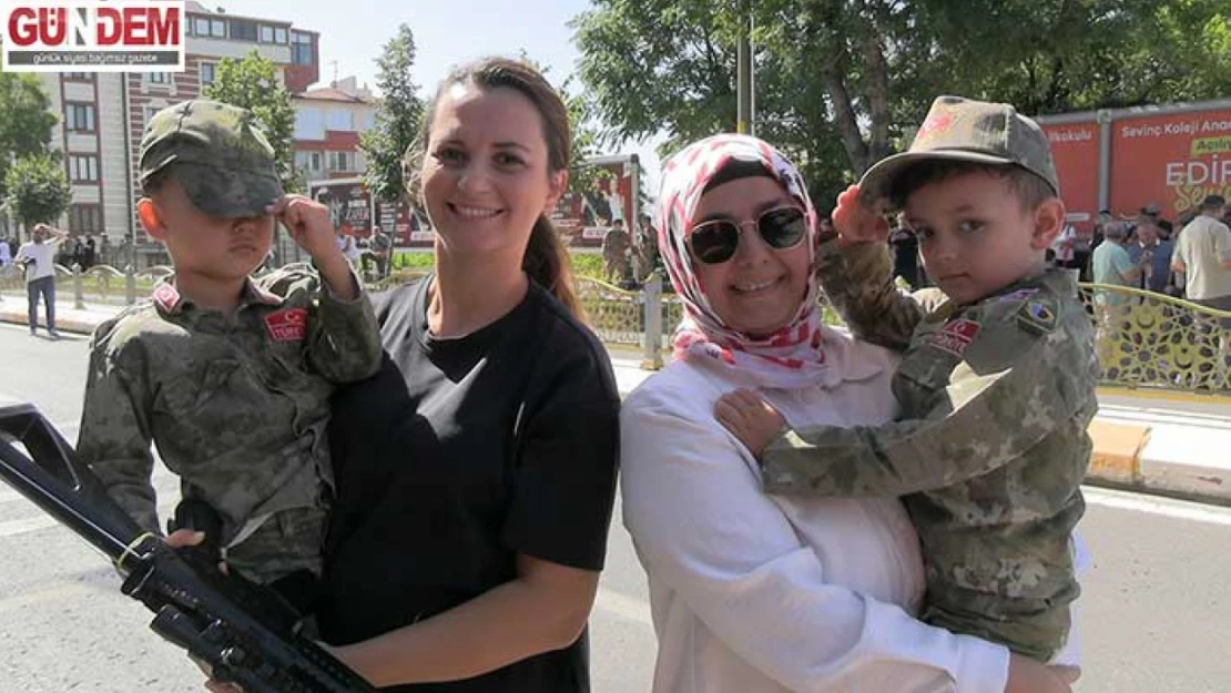 ZAFER BAYRAMI COŞKUYLA KUTLANDI