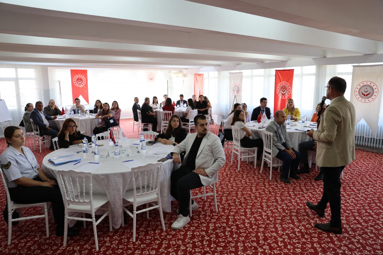 Çalıştayda sosyal medyanın zararlarına dikkat çekildi