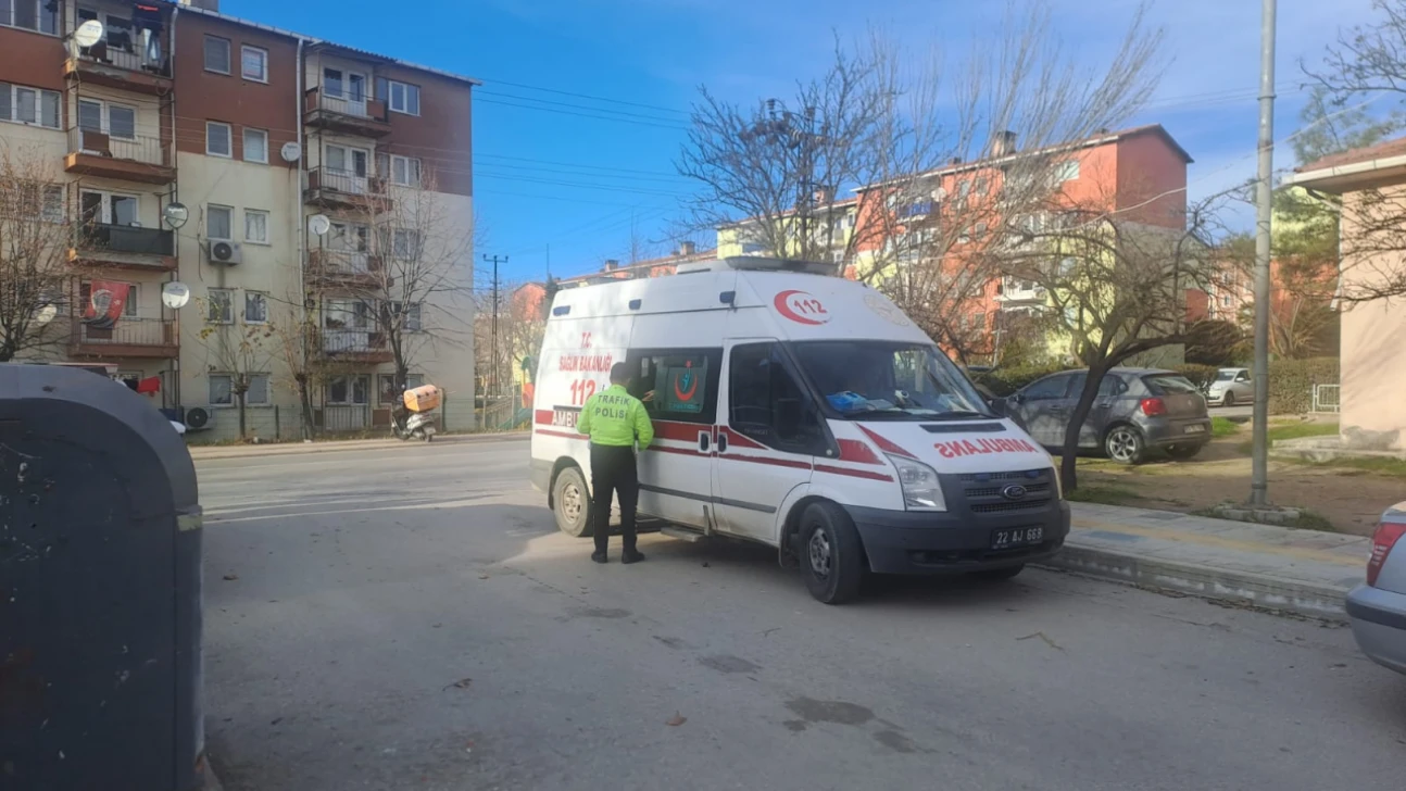 Motosiklet sürücüsü hastaneye kaldırıldı