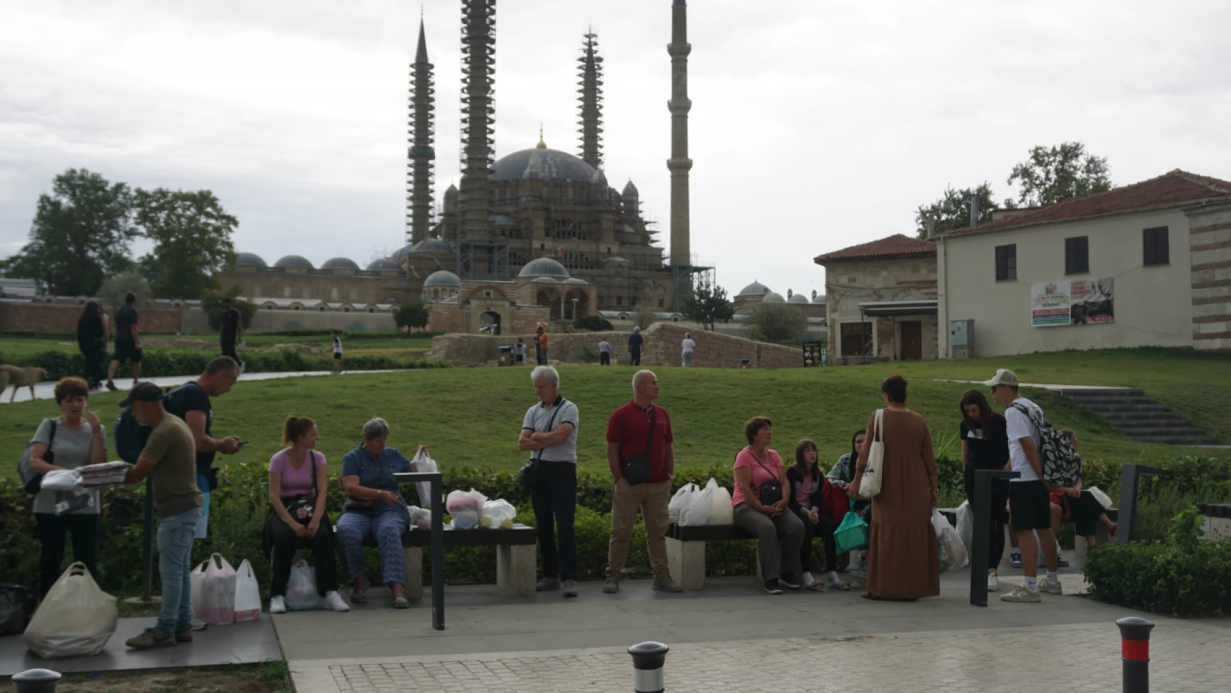 Bosna Hersekli Turistler Edirne'nin tarihi noktalarını ziyaret etti