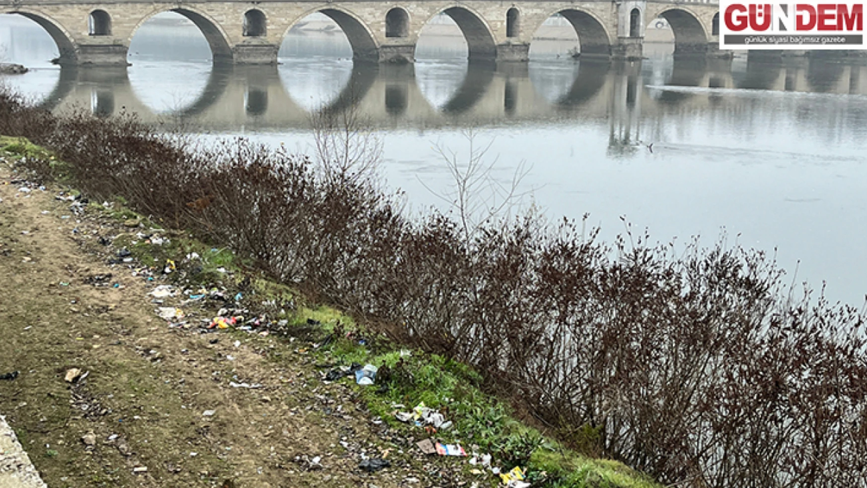 Bu görüntüler Edirne'ye yakışmıyor, Meriç Nehri kenarı çöplerle kaplandı