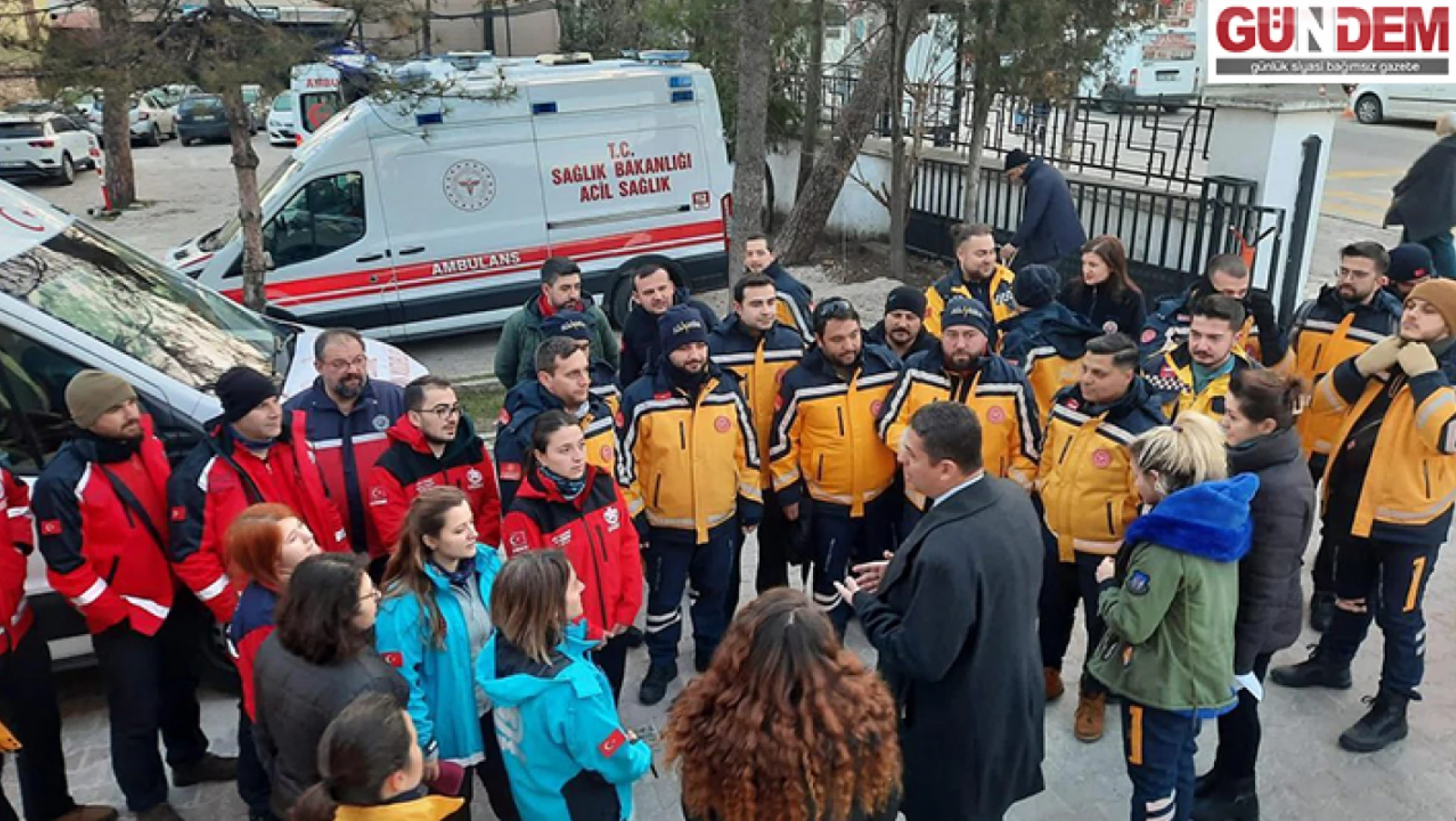 Edirne 37 kişilik sağlık ekibi deprem bölgesine doğru yola çıktı