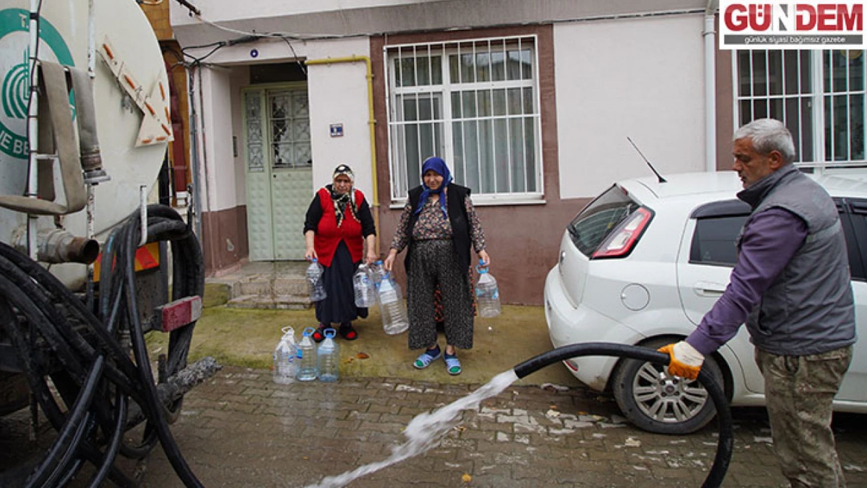 Edirne Belediyesi tankerle su dağıtımı yapıyor
