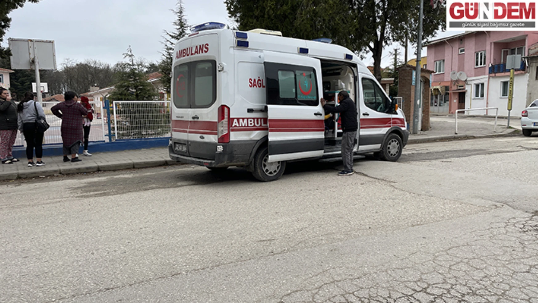 Edirne'de eşini bıçakla yaralayan şüpheli gözaltına alındı