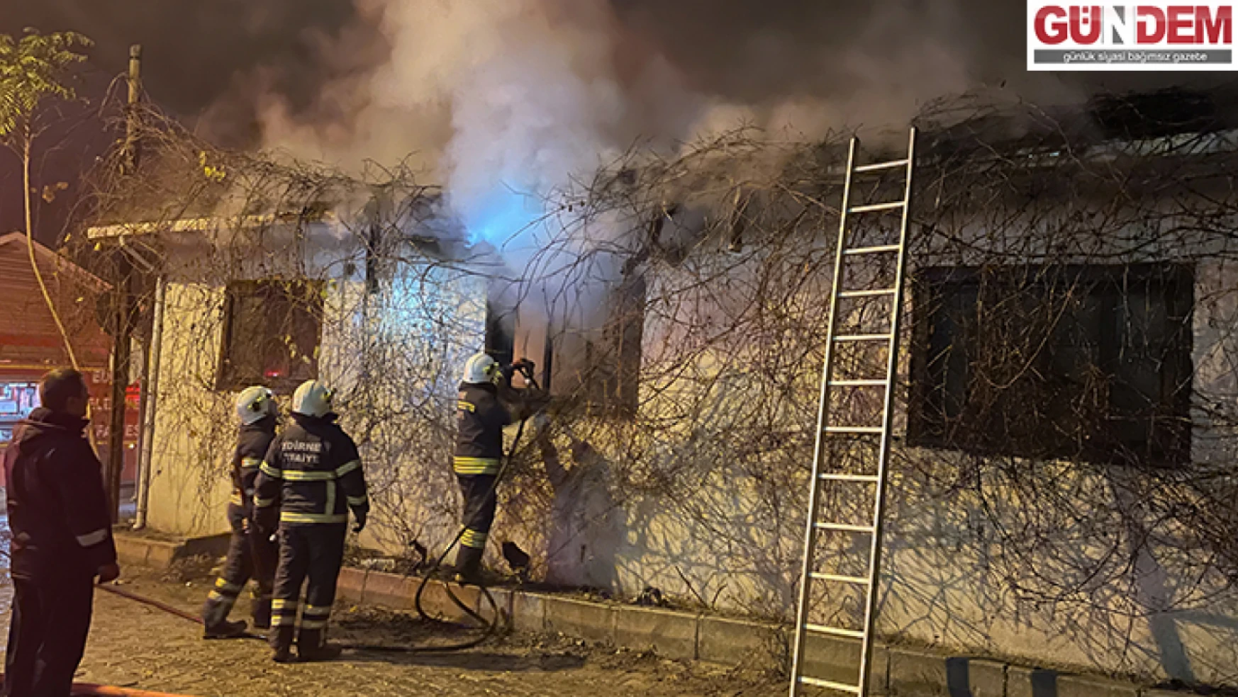 Edirne'de kullanılmayan evde çıkan yangın hasara yol açtı