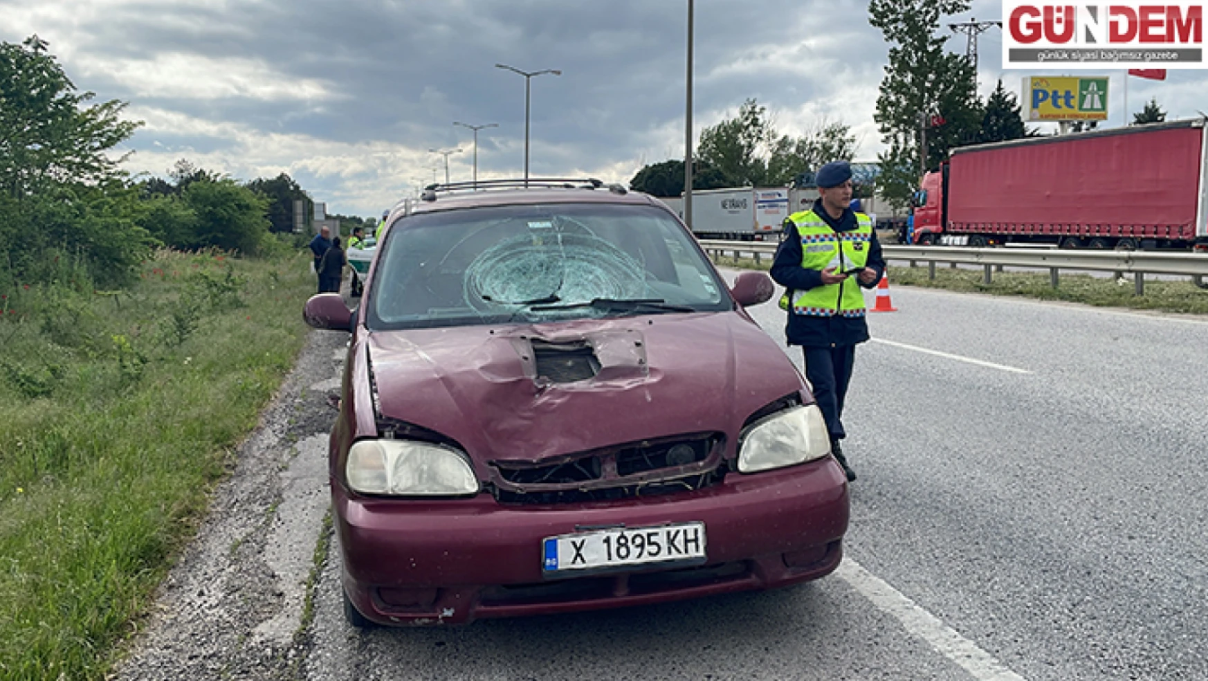 Edirne'de otomobilin yayaya çarptığı kaza anı güvenlik kamerasında