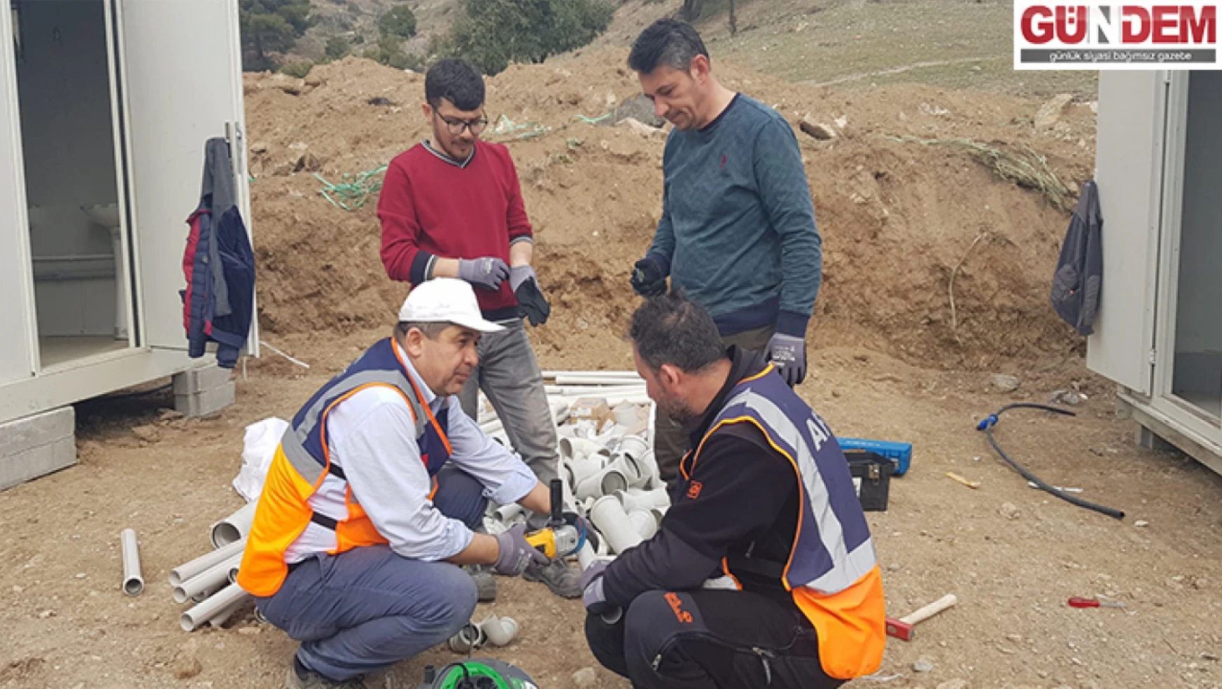 Edirne'den Kahramanmaraş'a giden gönüllü öğretmenler depremzedelerin yaralarının sarılmasına yardımcı oluyor