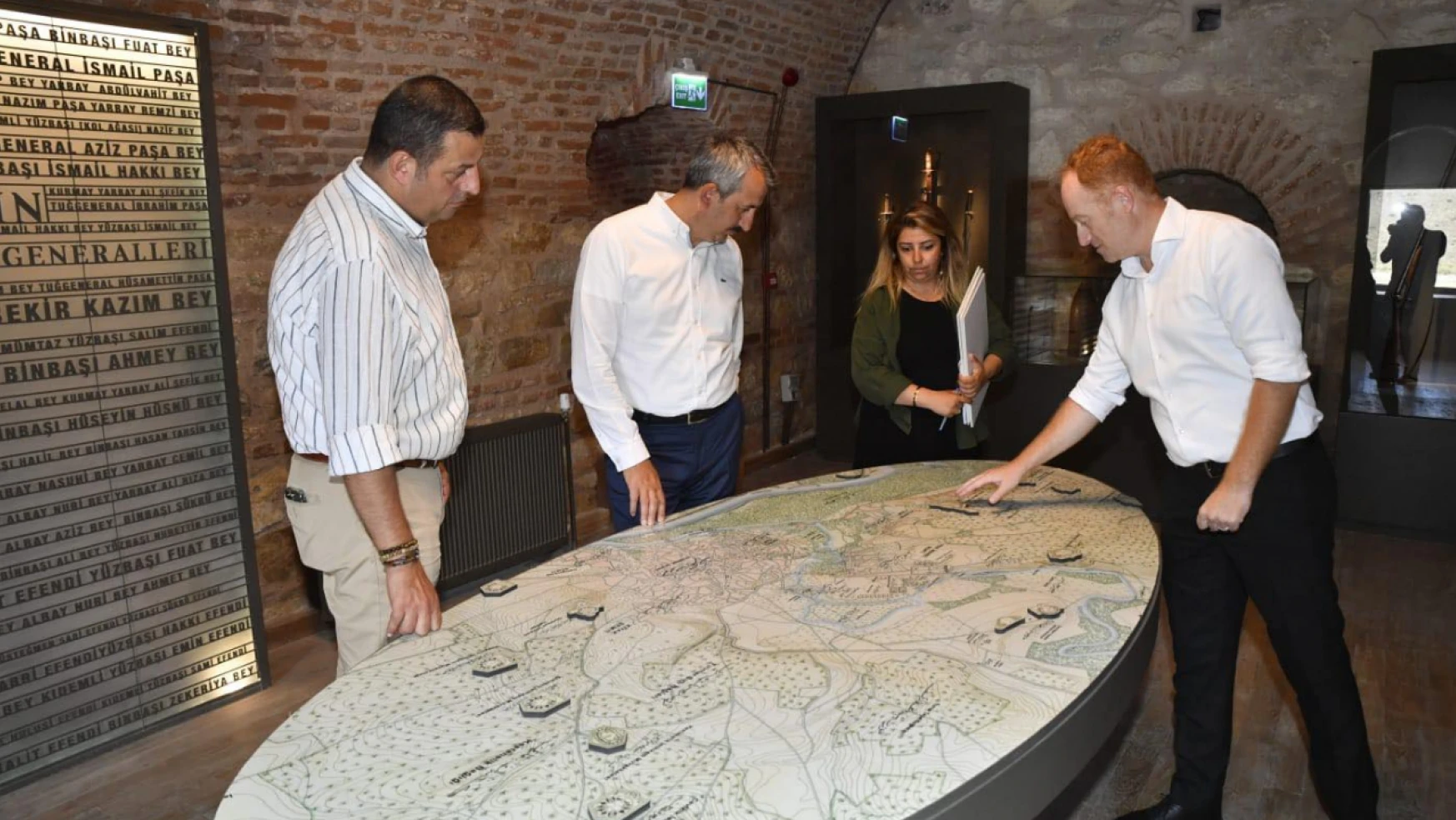 Edirne Valisi Sezer müzeleri ziyaret etti