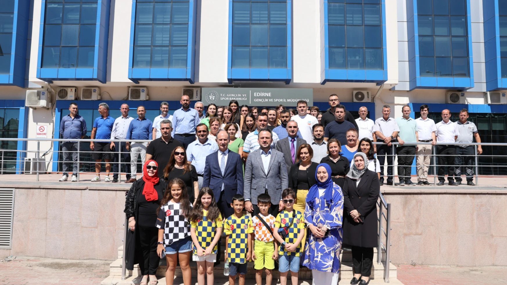 Gençlik ve Spor Bakan Yardımcısı Enes Eminoğlu, Edirne'de milli sporcularla bir araya geldi