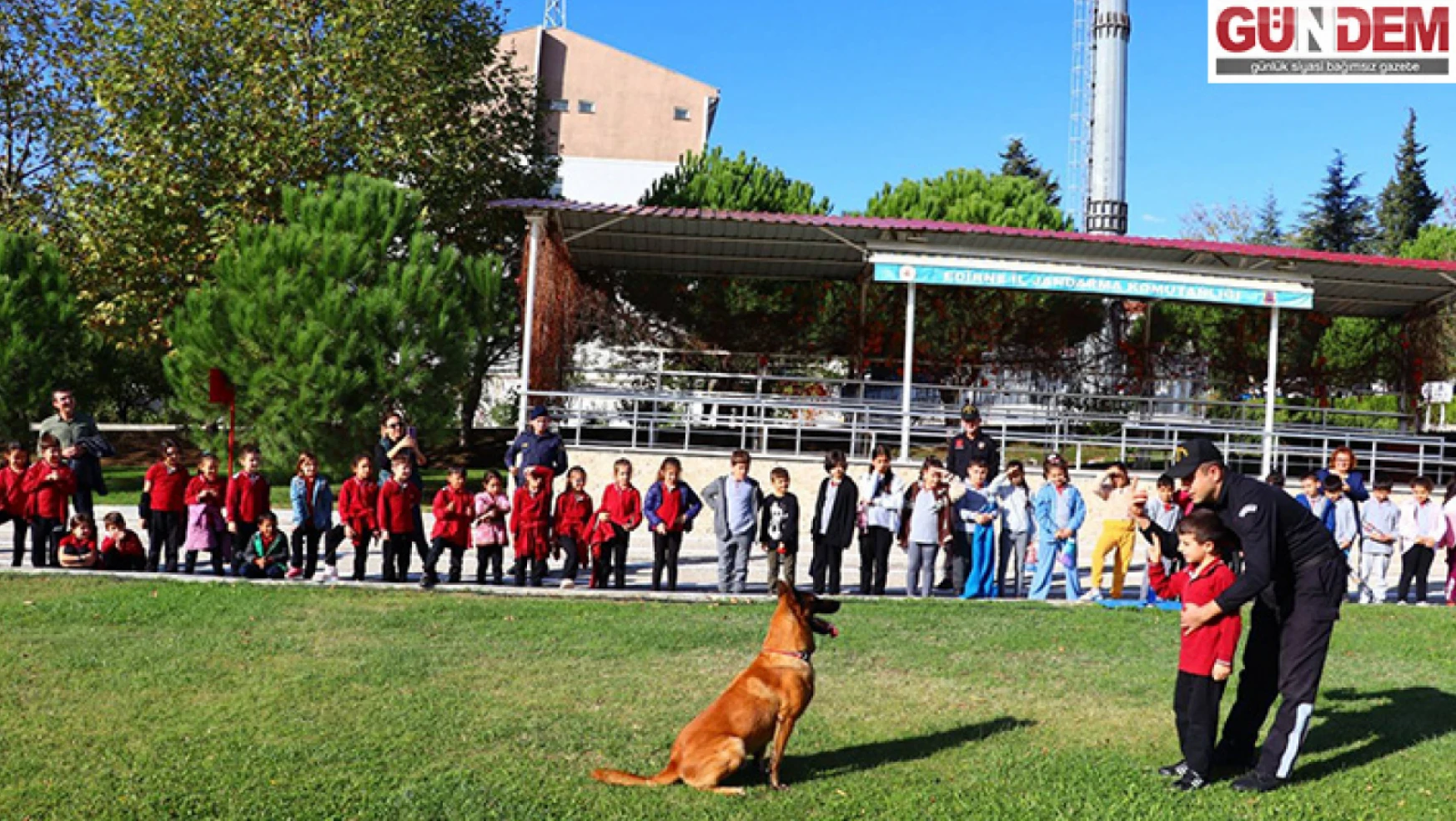 İlkokul öğrencileri İl Jandarma Komutanlığı'nda Cumhuriyet Bayramı kutladı