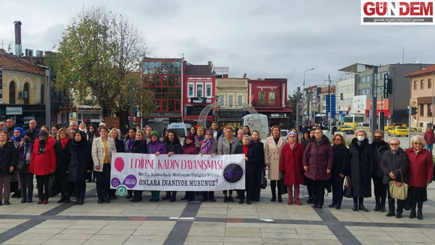 Kadın Hakları Günü Kapsamında Atatürk Anıtı'nda Tören Düzenlendi