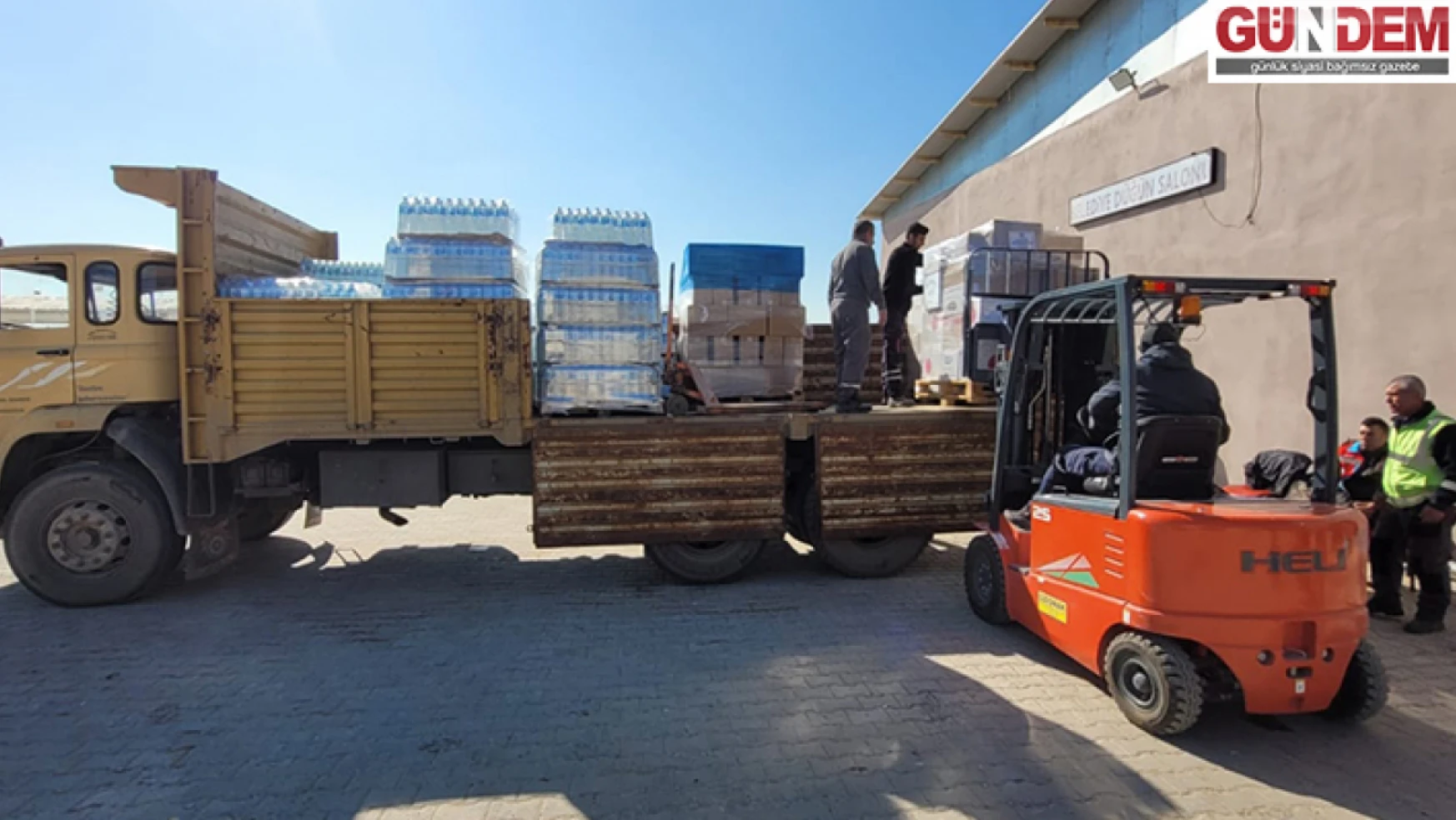 Lalapaşa'dan toplanan yardım malzemeleri deprem bölgesine gönderildi