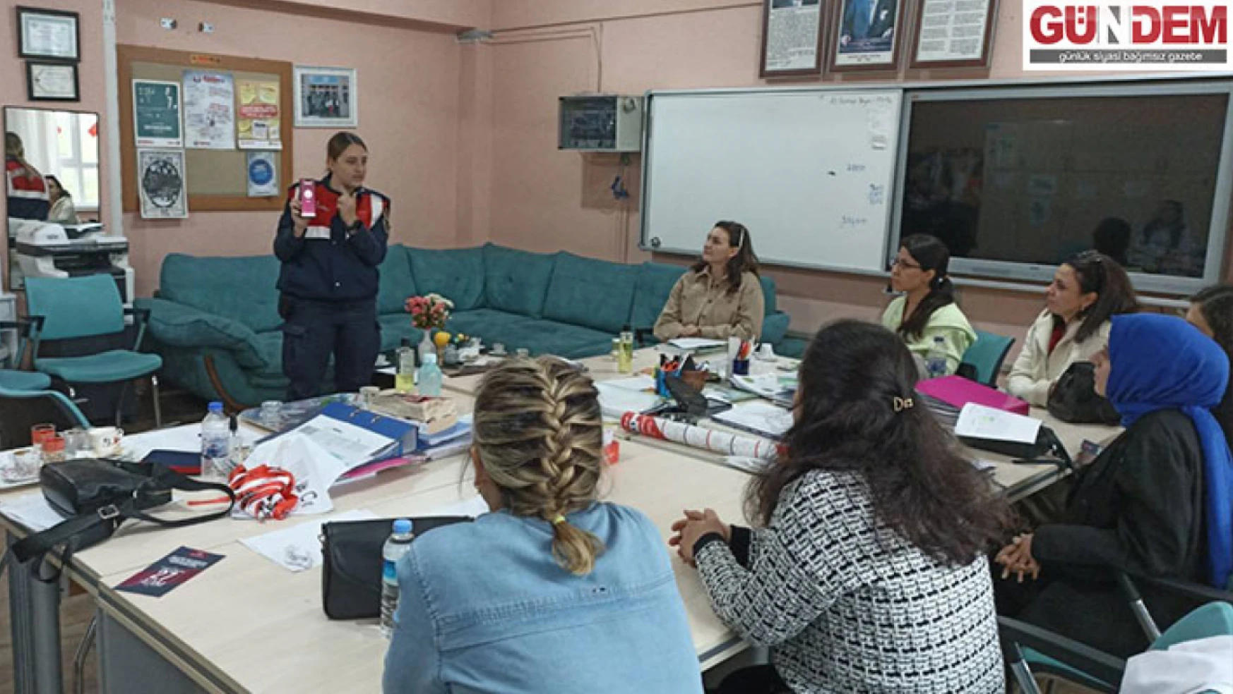 Orhaniye Köyü İlkokulu'nda görevli personele bilgilendirme yapıldı