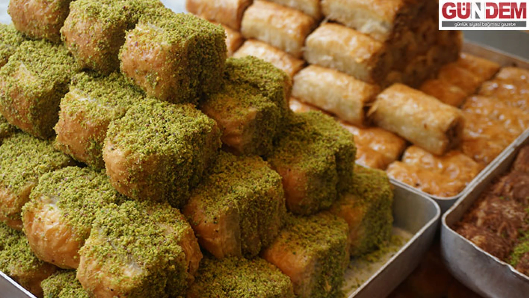 Ramazan Bayramı'na sayılı günler kala tatlıcılar en güzel baklavaları hazırlayıp tezgahlara yerleştirdi