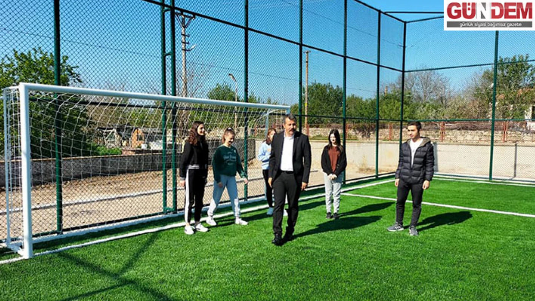 Süloğlu'nda 'Sentetik Çim Yüzeyli Futbol Halı Sahası' projesinde sona gelindi