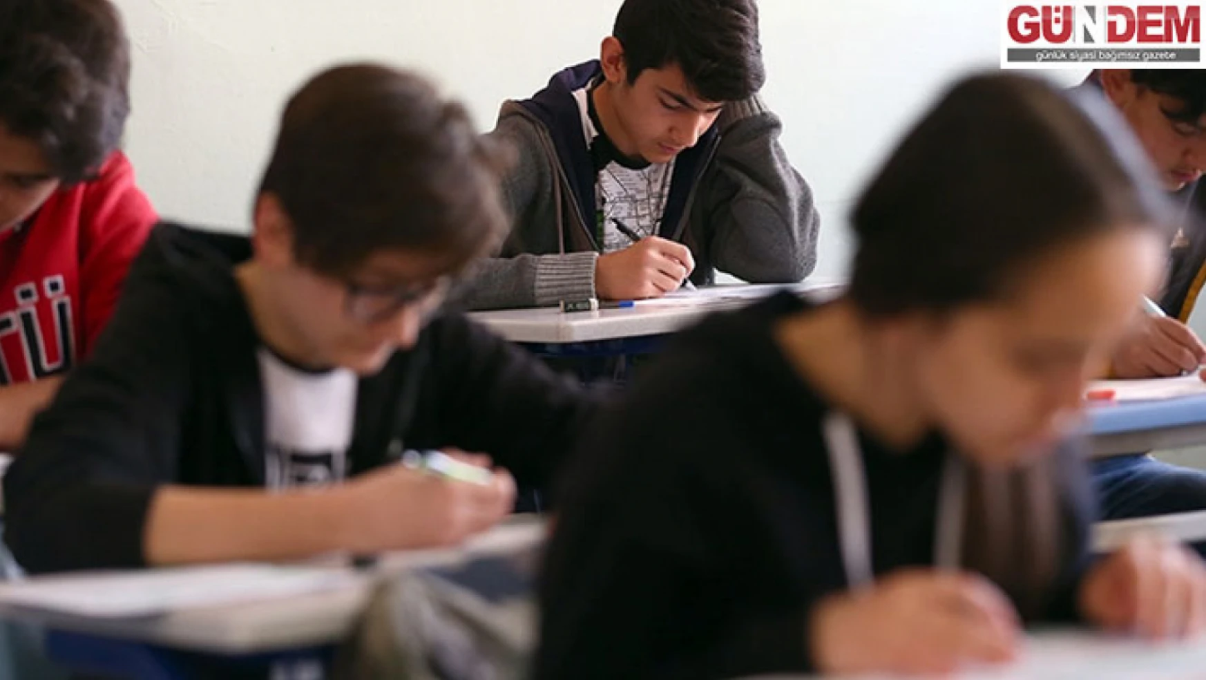 Ülke genelinde ortaokul ve liselerde ilk kez uygulanacak 'ortak yazılı sınavlar' başlıyor