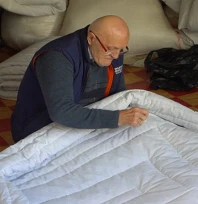 74 yaşındaki Ali Bıyık, geleneksel yorgancılığı Edirne'de ayakta tutuyor