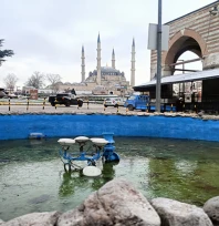 Ayaz vurdu, Edirne buz kesti