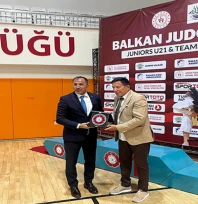 Balkan judo şampiyonası Edirne'de başladı
