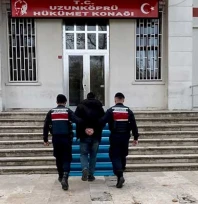 Çaldığı hafif ticari araçla İstanbul'a kaçan şüpheli tutuklandı