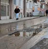 Çarşı merkezi toz içinde, sanayi asfaltlanıyor
