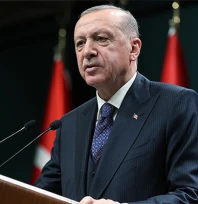 Cumhurbaşkanı Erdoğan'dan gençlere peş peşe müjdeler: 1375 TL harçlık, ilk 6 ay maaş devletten