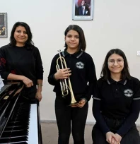 Depremzede kardeşler hayata müzikle tutundu