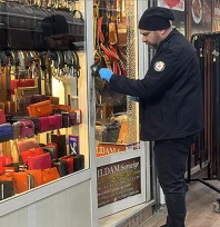 Edirne'de 3 iş yerinden para ve telefon çalındı