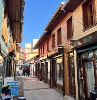 Edirne'nin en dar çarşısı aslına uygun şekilde yeniden hayat buldu