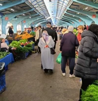 Edirneliler kışlık alışveriş için pazara koştu