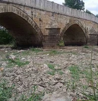 'Eskiden yüzüyorduk, şimdi yürüyerek geçersin'