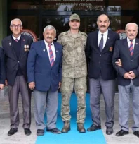 Gazilerden kahraman Mehmetçiklere muvaffakiyet dileği