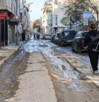 Kaleiçi'nde belediye çalışmaları hayatı felç etti