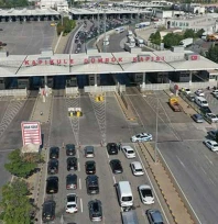 Kapıkule'den 1 günde 3 bin 442 ticari araç geçiş yaptı