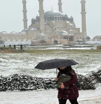 Kar Edirne'de etkisini sürdürüyor