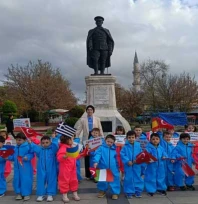 Miniklerden Çocuk Hakları Günü kutlaması