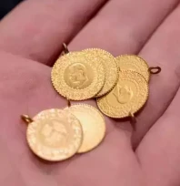 Oğlunun kız arkadaşından şikayetçi oldu