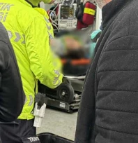 Otomobille çarpışan motosiklet sürücüsü yaralandı