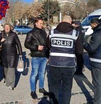 Polis ekipleri, Saraçlar Caddesi'nde GBT sorgusu