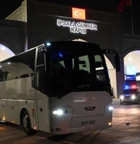 Samsunspor'la karşılaşacak AEK'nin taraftarları Türkiye'ye geldi