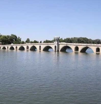 Tarihi köprülerdeki trafik belirsizliği