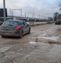 Tonlarca su yol boyunca boşa aktı