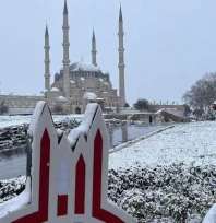 Trakya'da kar yağışı etkili oluyor