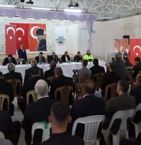 Vali Sezer Hasköy'de muhtarlarla bir araya geldi