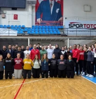 Voleybol aday hakemlik kursu tamamlandı